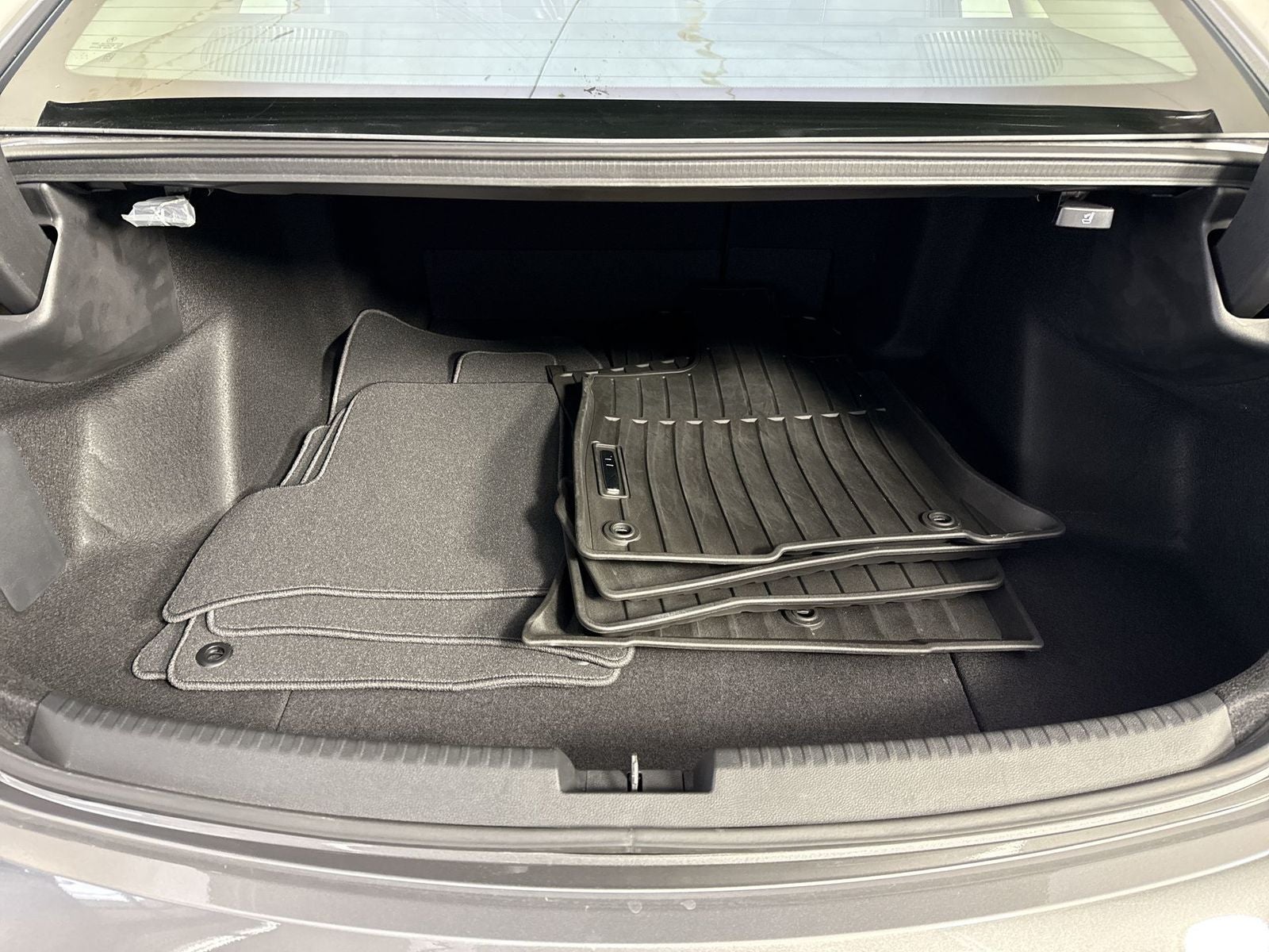 2025 Acura TLX w/Technology Package