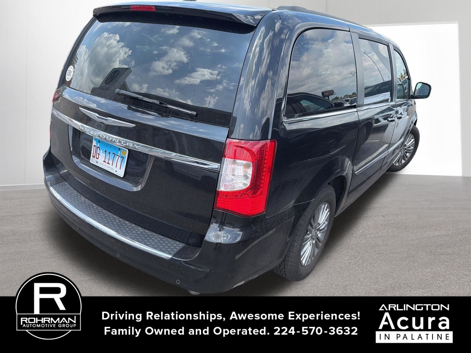 2015 Chrysler Town & Country Touring-L