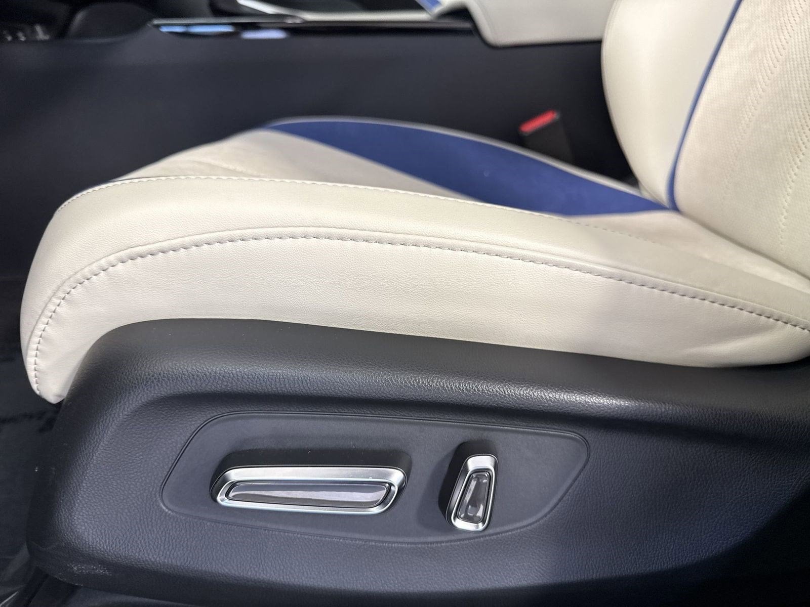 2025 Acura ADX AWD A-SPEC