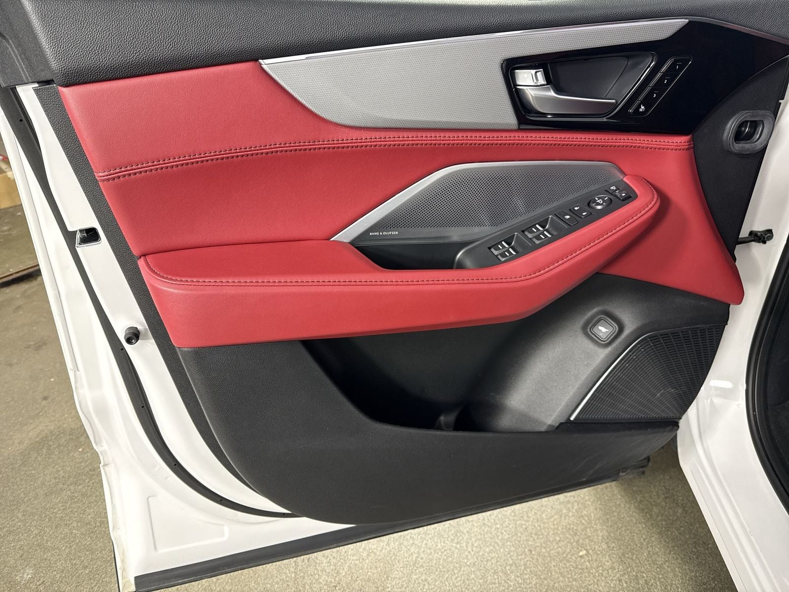 2025 Acura MDX w/A-Spec Package