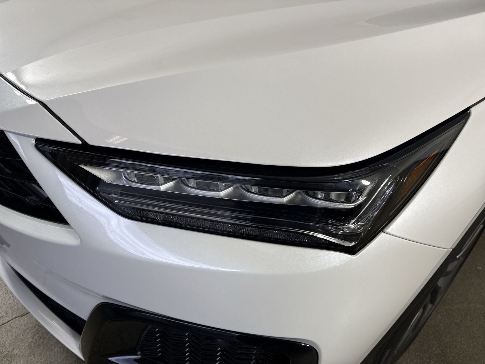 2025 Acura MDX w/A-Spec Package