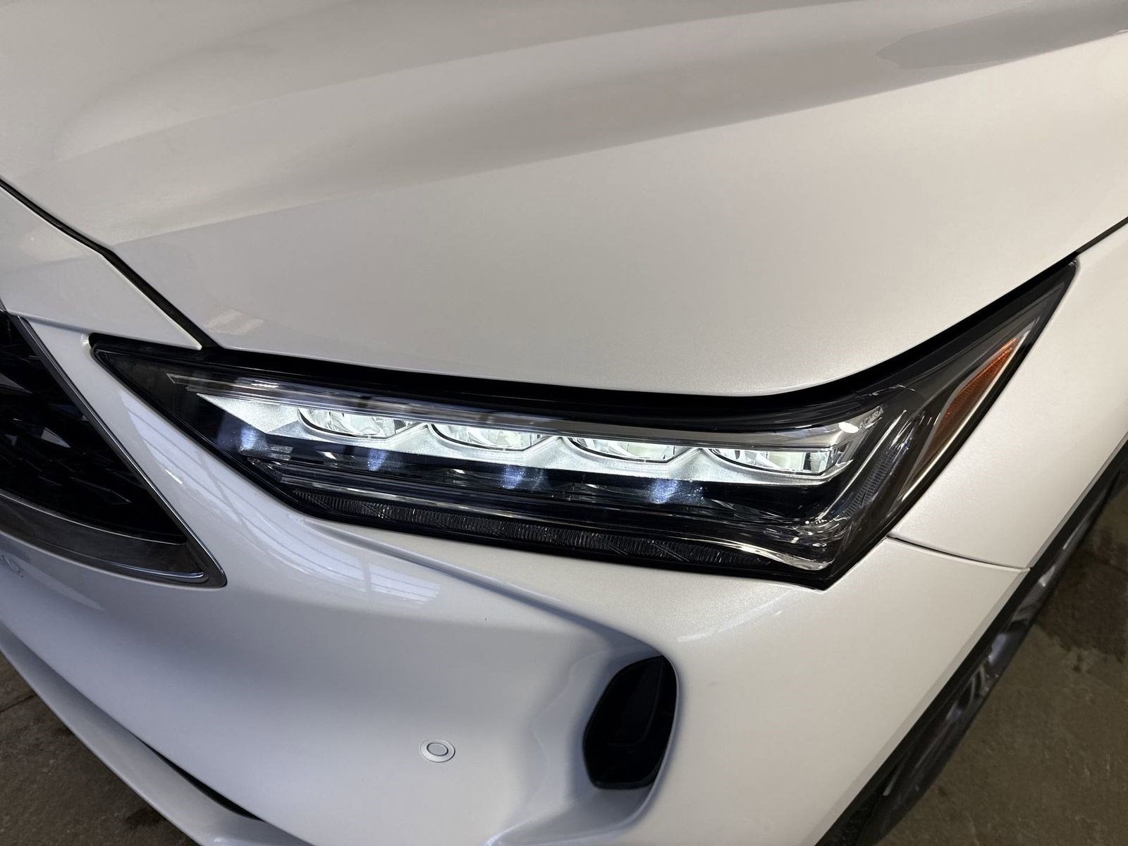 2024 Acura MDX SH-AWD TECH