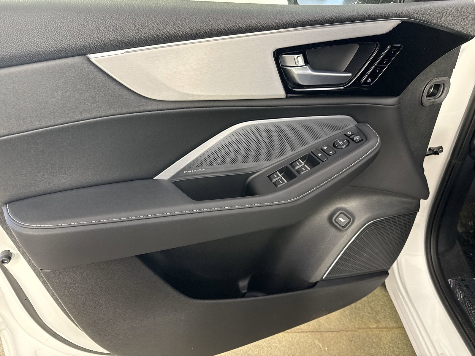 2026 Acura MDX SH-AWD with Technology Package