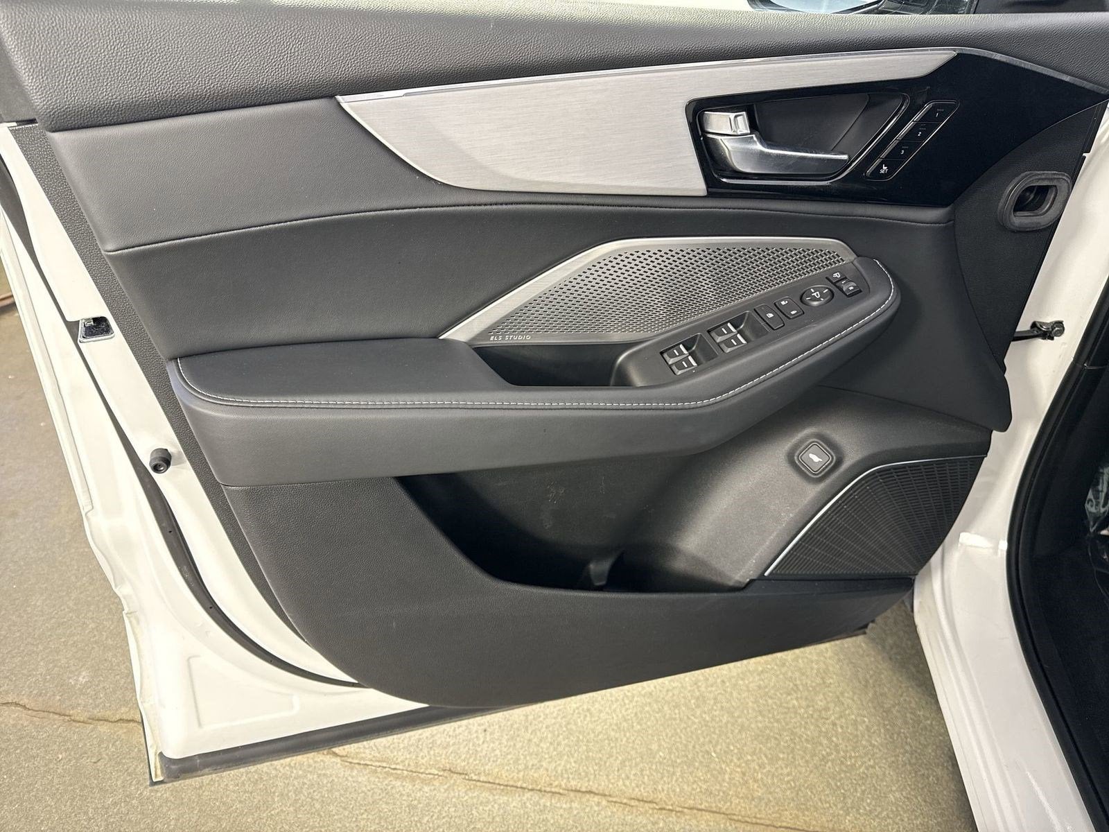 2024 Acura MDX SH-AWD TECH