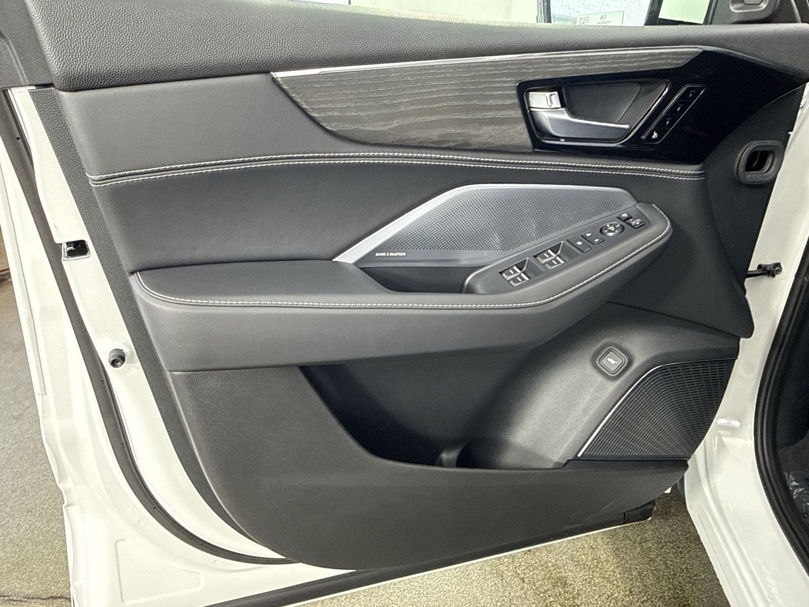 2026 Acura MDX SH-AWD with Advance Package