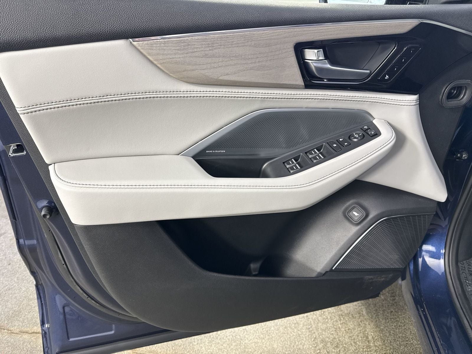 2026 Acura MDX SH-AWD with Advance Package