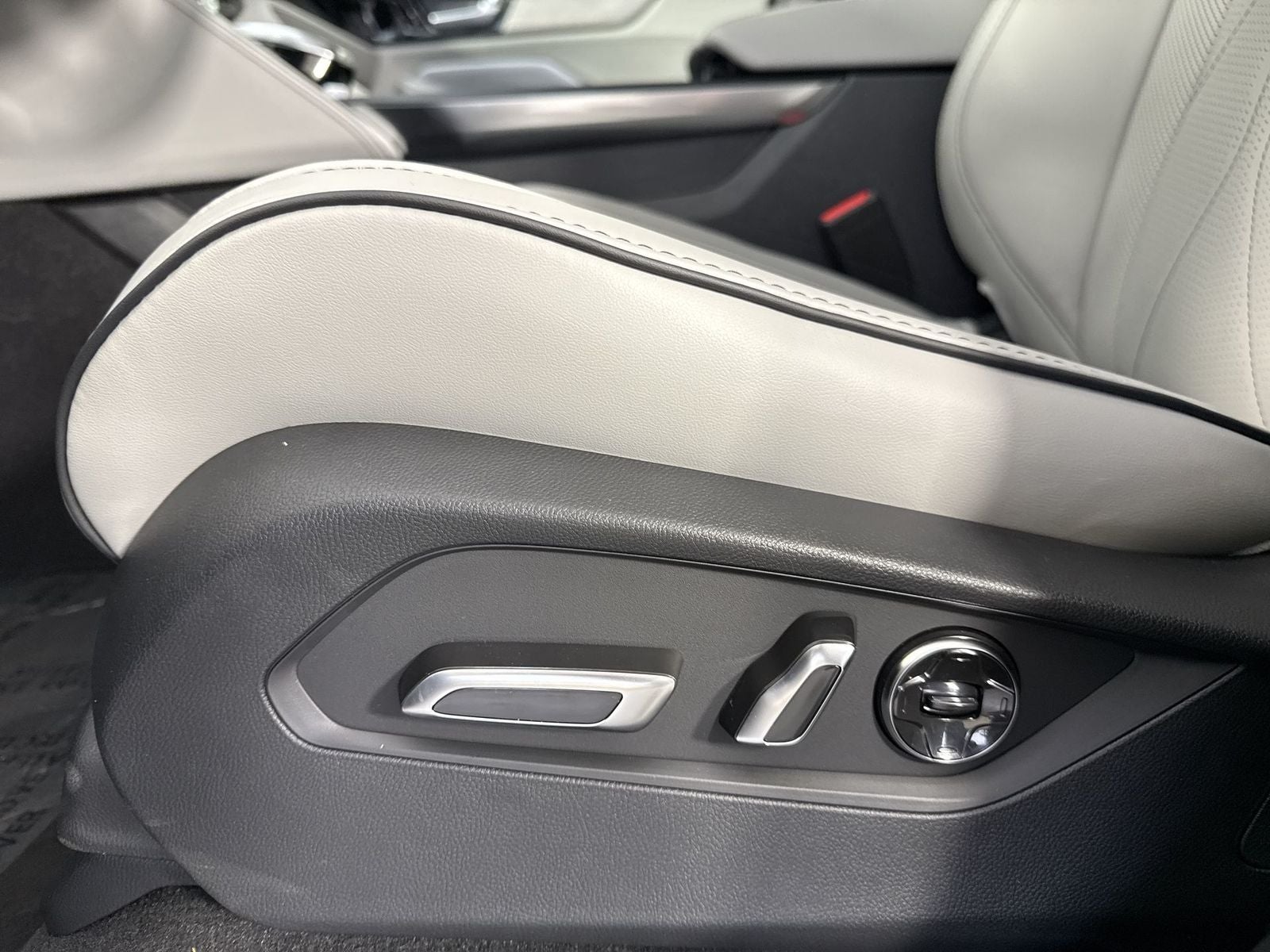 2026 Acura MDX SH-AWD with Advance Package