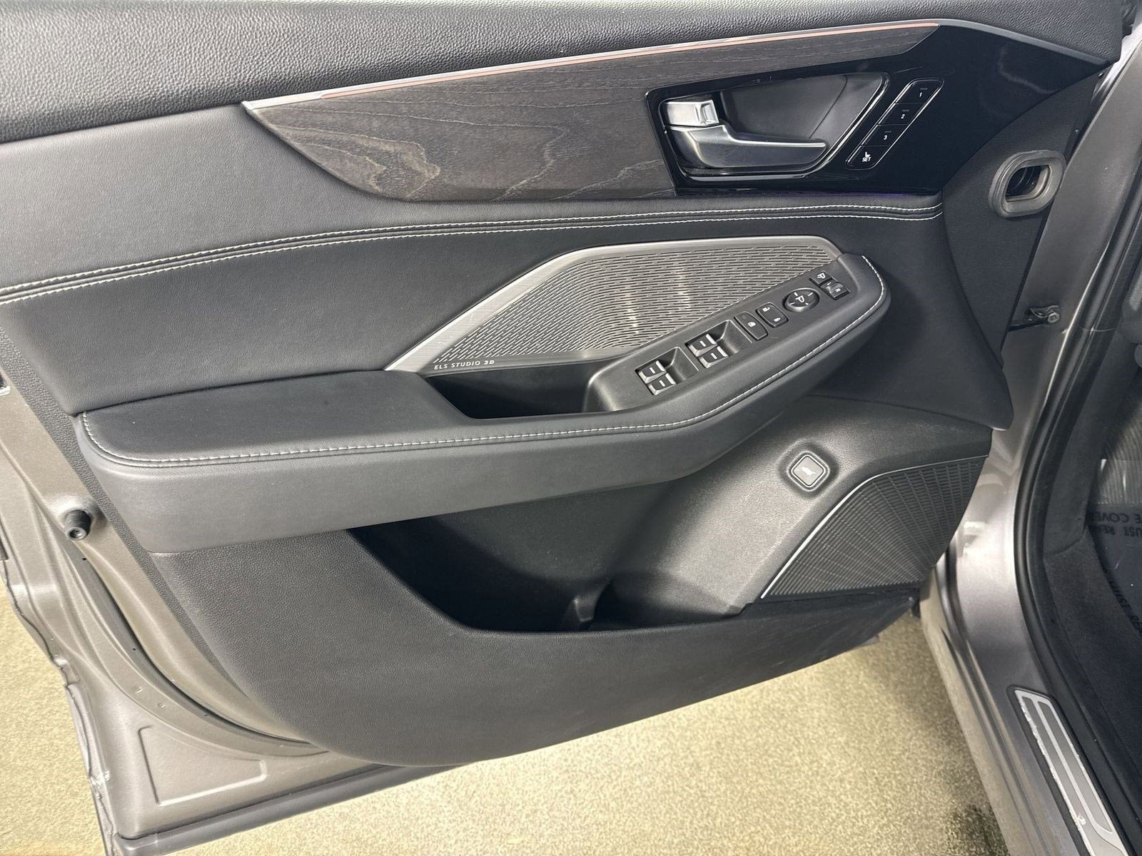 2022 Acura MDX SH-AWD ADVANCE