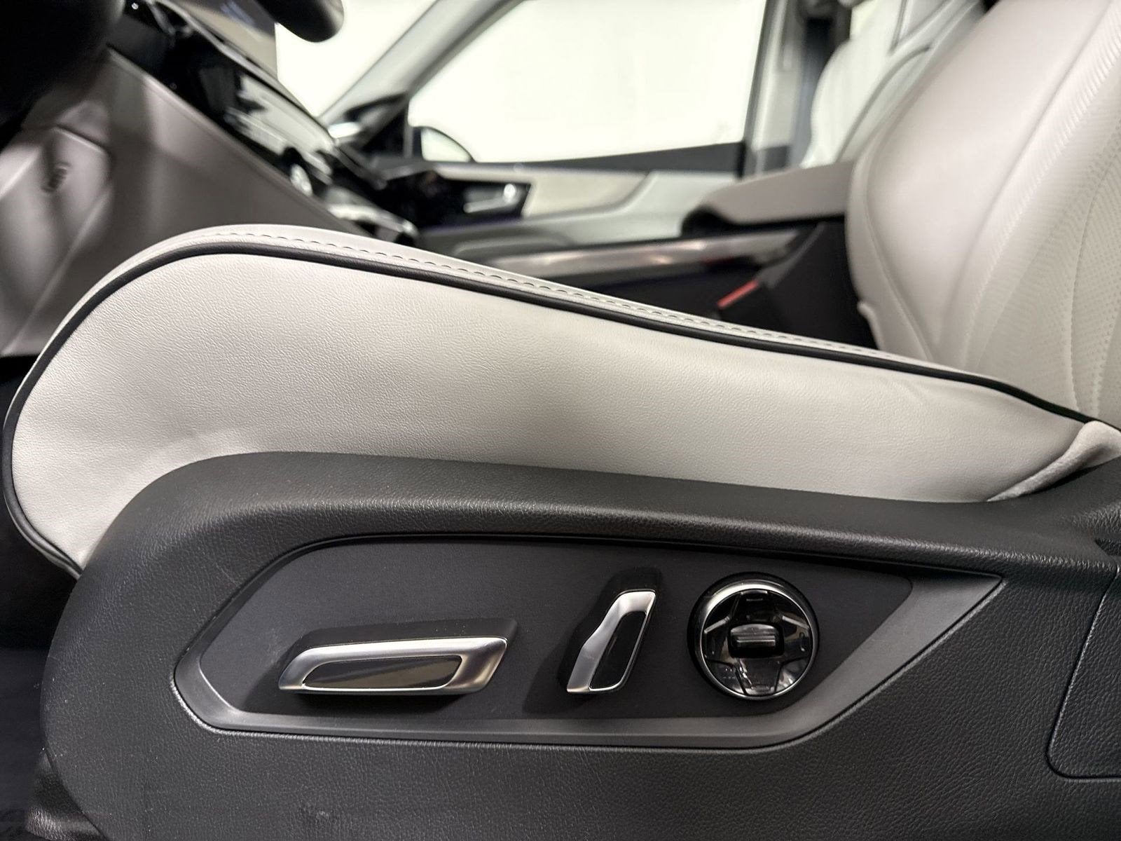 2026 Acura MDX SH-AWD with Advance Package