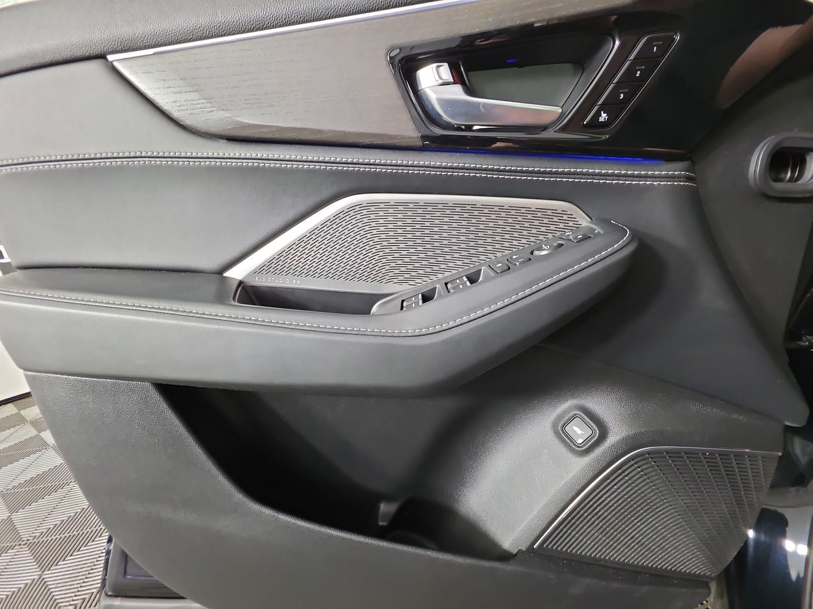 2023 Acura MDX w/Advance Package