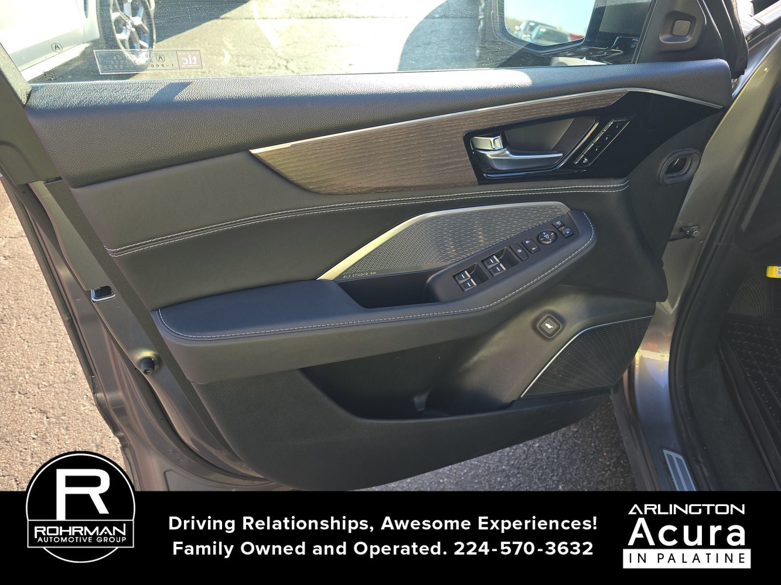 2024 Acura MDX w/Advance Package