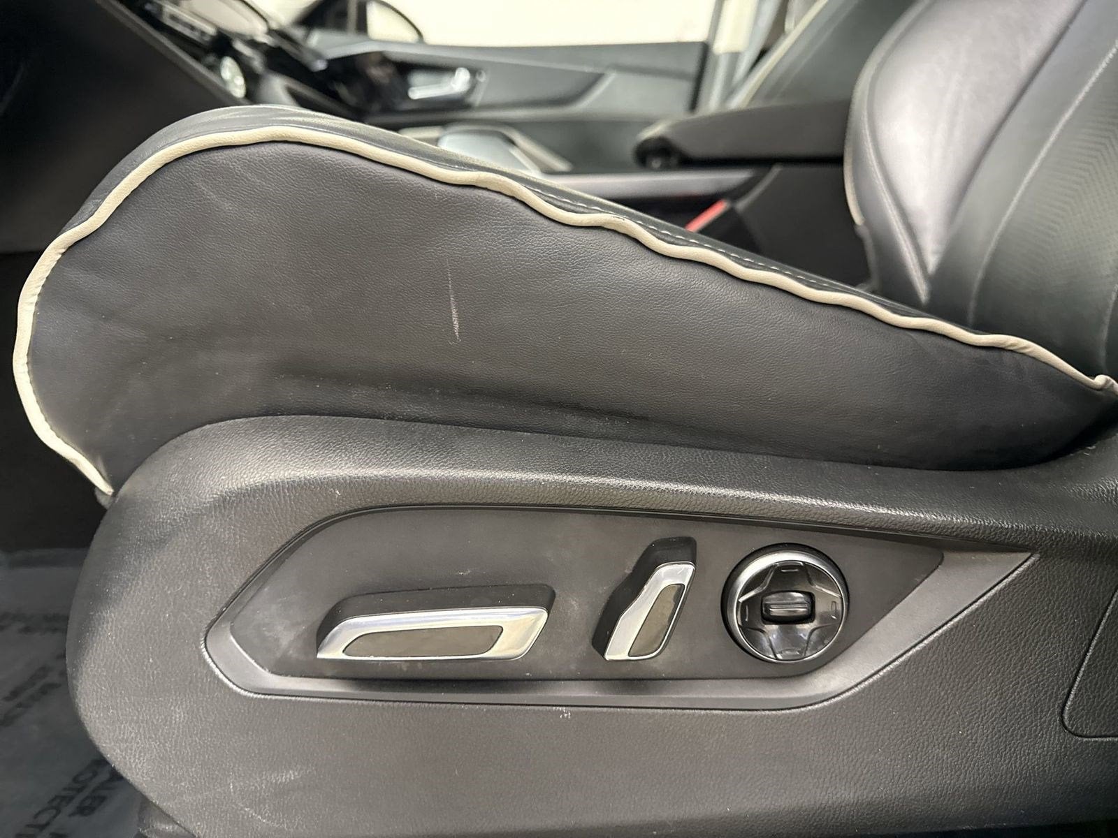 2023 Acura MDX w/Advance Package