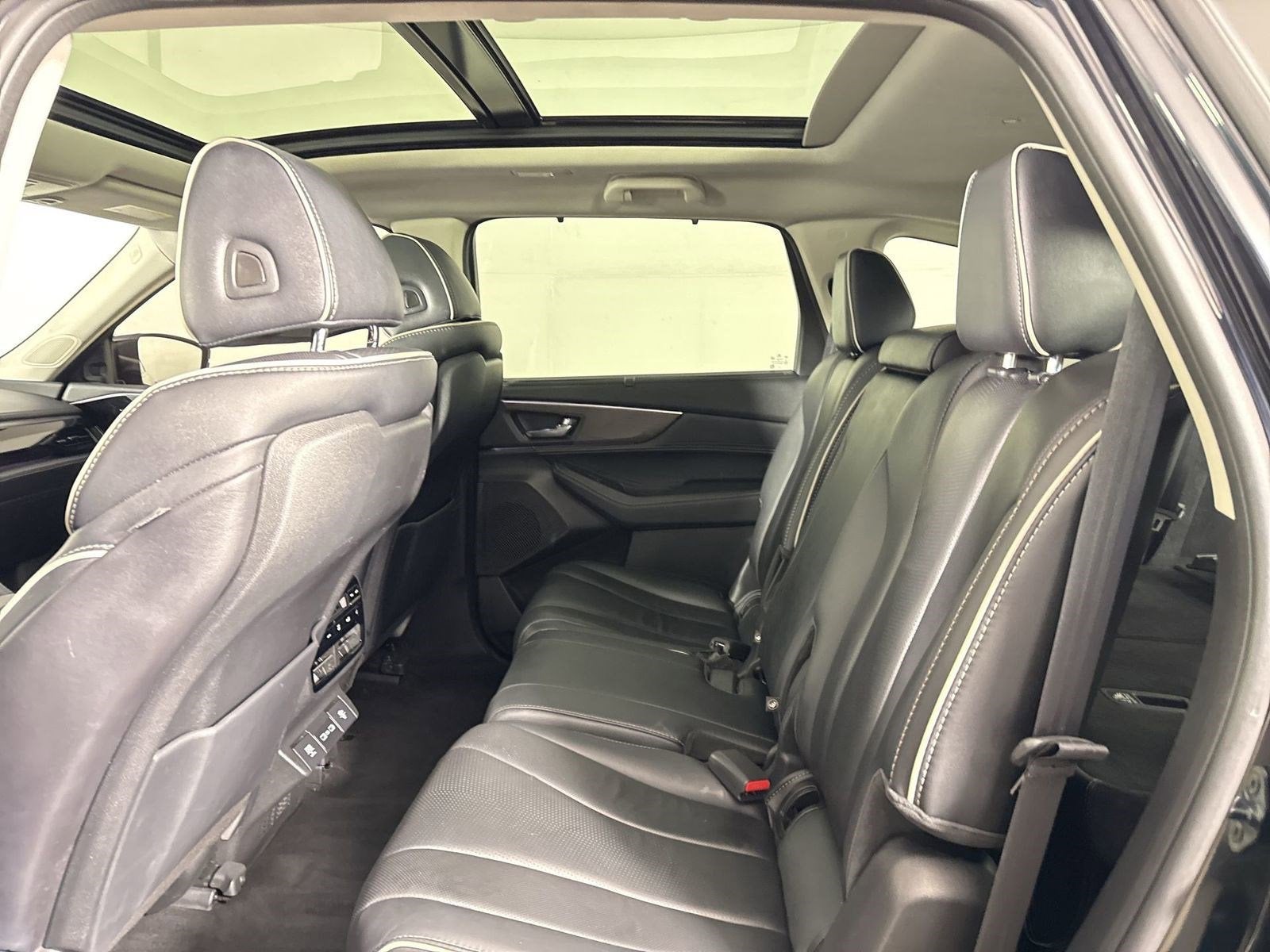 2023 Acura MDX w/Advance Package