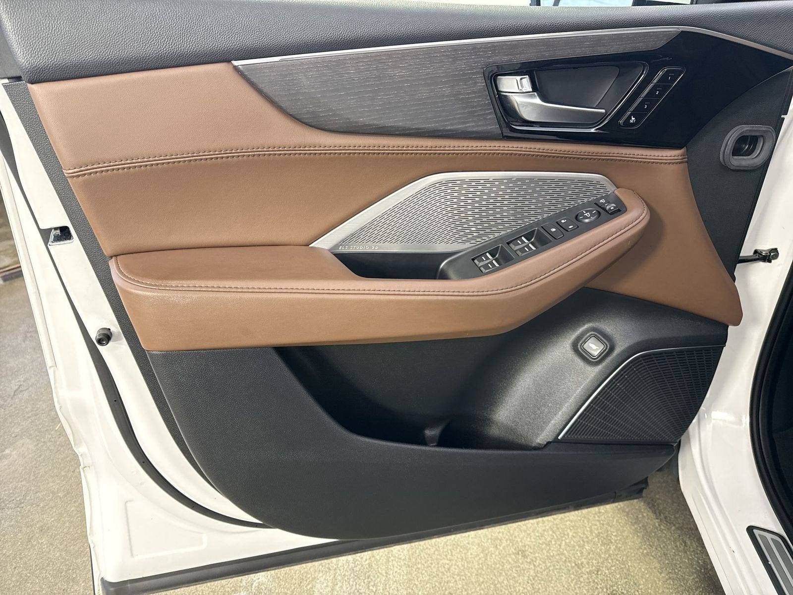 2024 Acura MDX SH-AWD ADVANCE