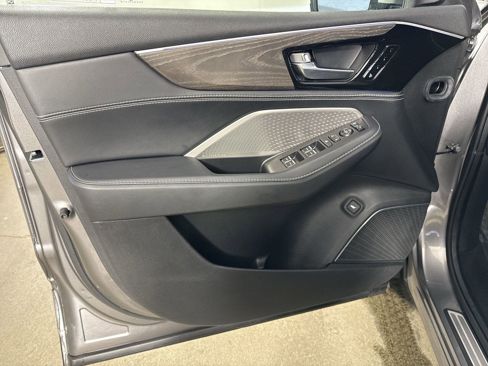 2023 Acura MDX SH-AWD ADVANCE