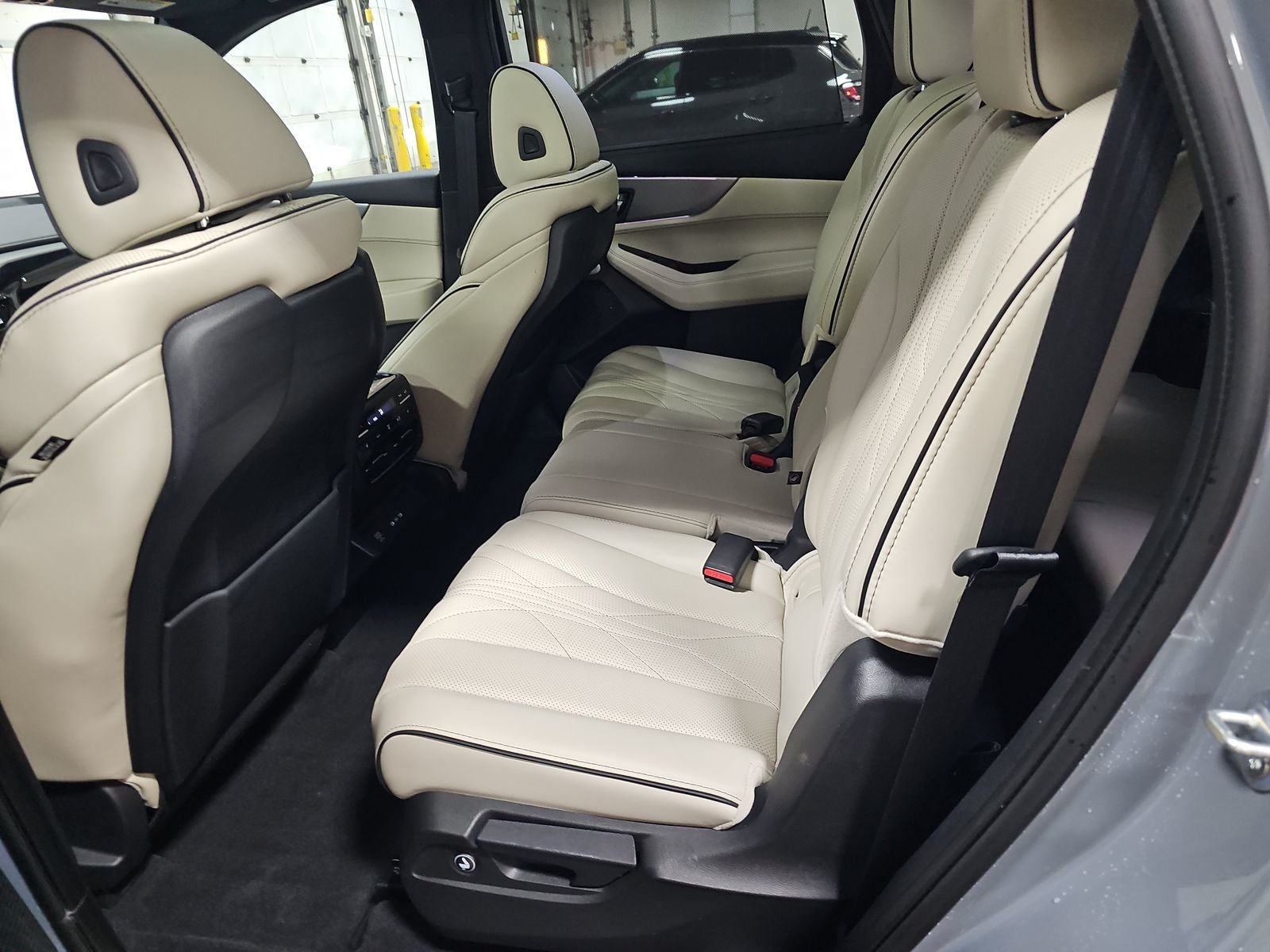 2025 Acura MDX w/A-Spec Advance Package