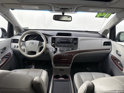 2014 Toyota Sienna XLE