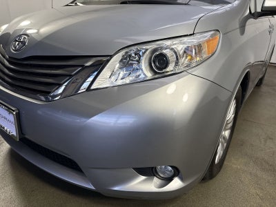 2014 Toyota Sienna XLE