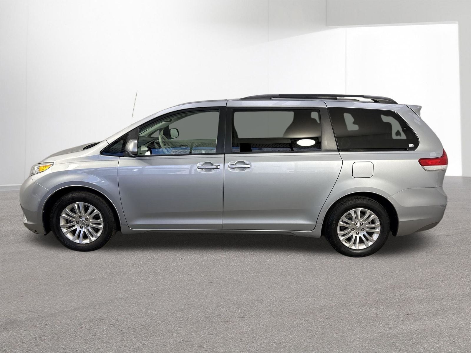 2014 Toyota Sienna XLE