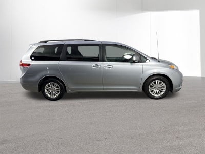 2014 Toyota Sienna XLE