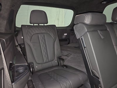 2024 BMW X7 M60i