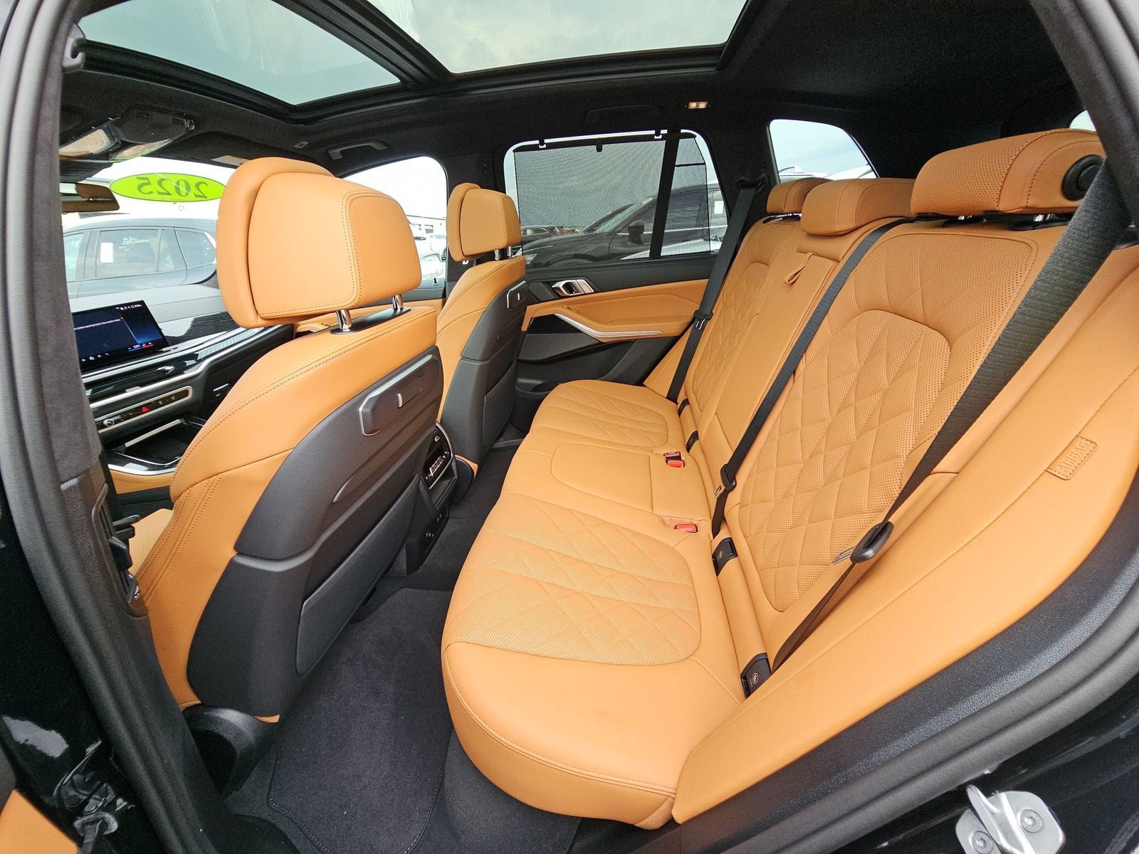 2025 BMW X5 M60i