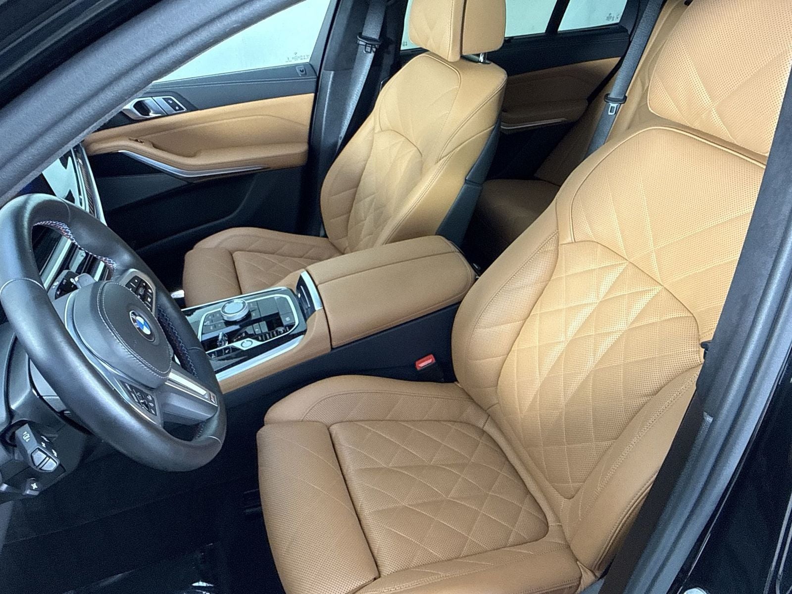 2025 BMW X5 M60i