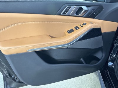 2025 BMW X5 M60i