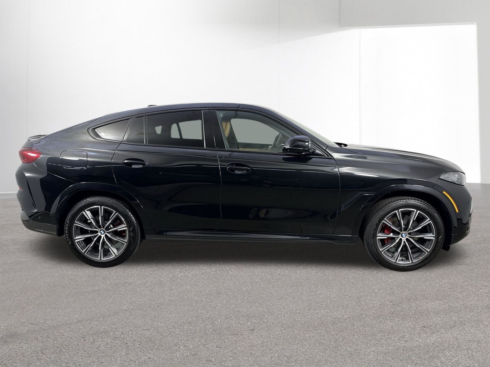 2024 BMW X6 xDrive40i