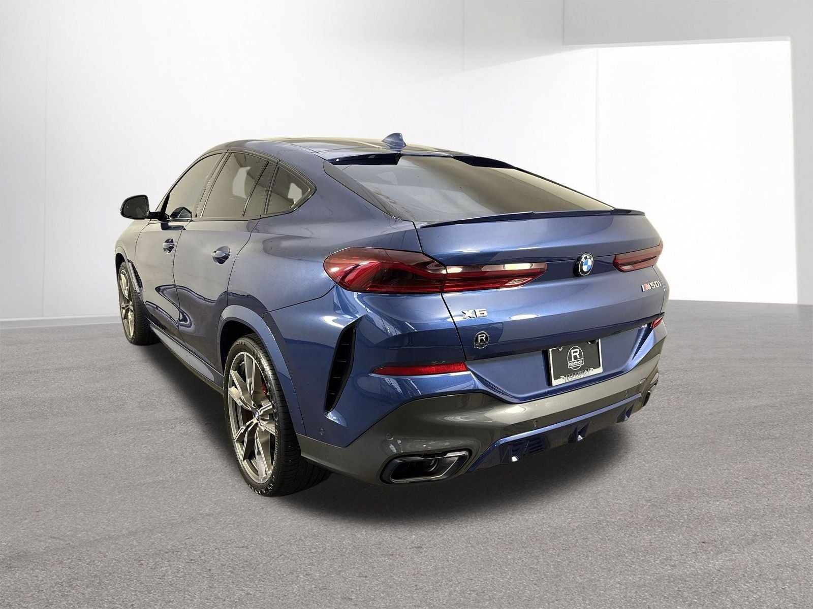 2023 BMW X6 M50i