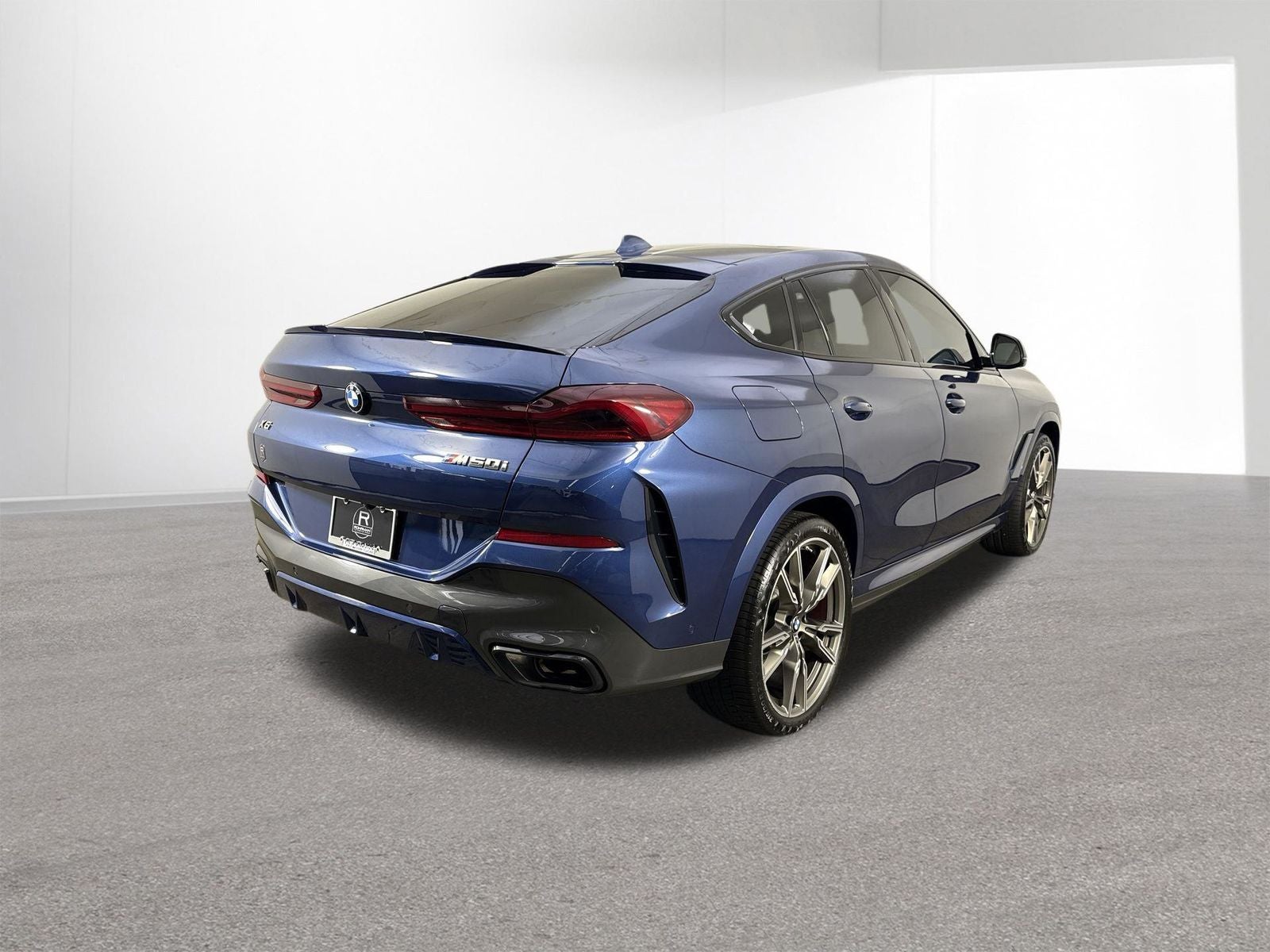 2023 BMW X6 M50i