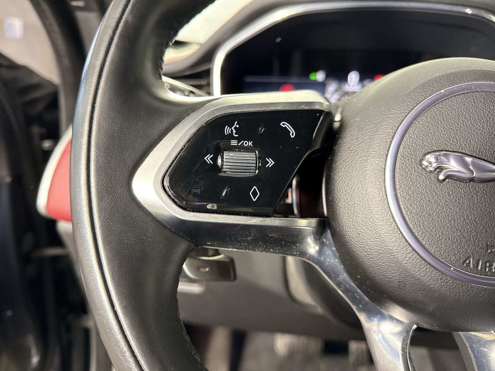 2024 Jaguar F-PACE R-Dynamic S