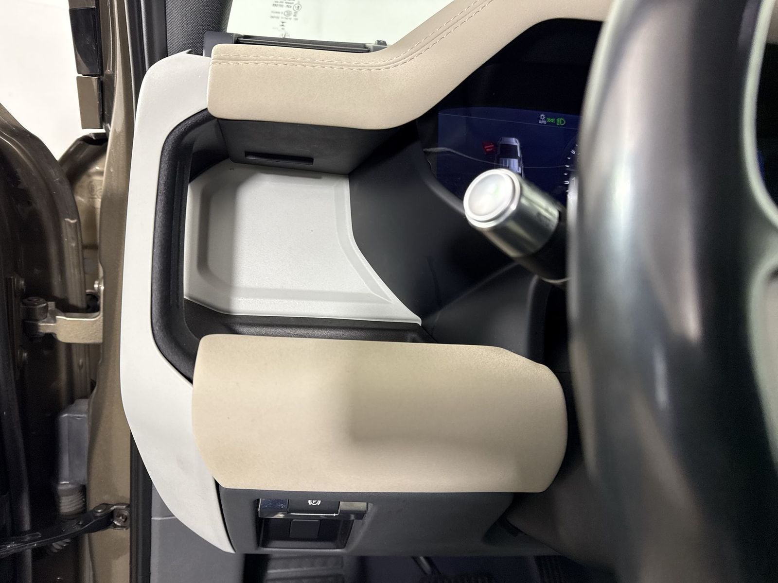 2021 Land Rover Defender 110 SE