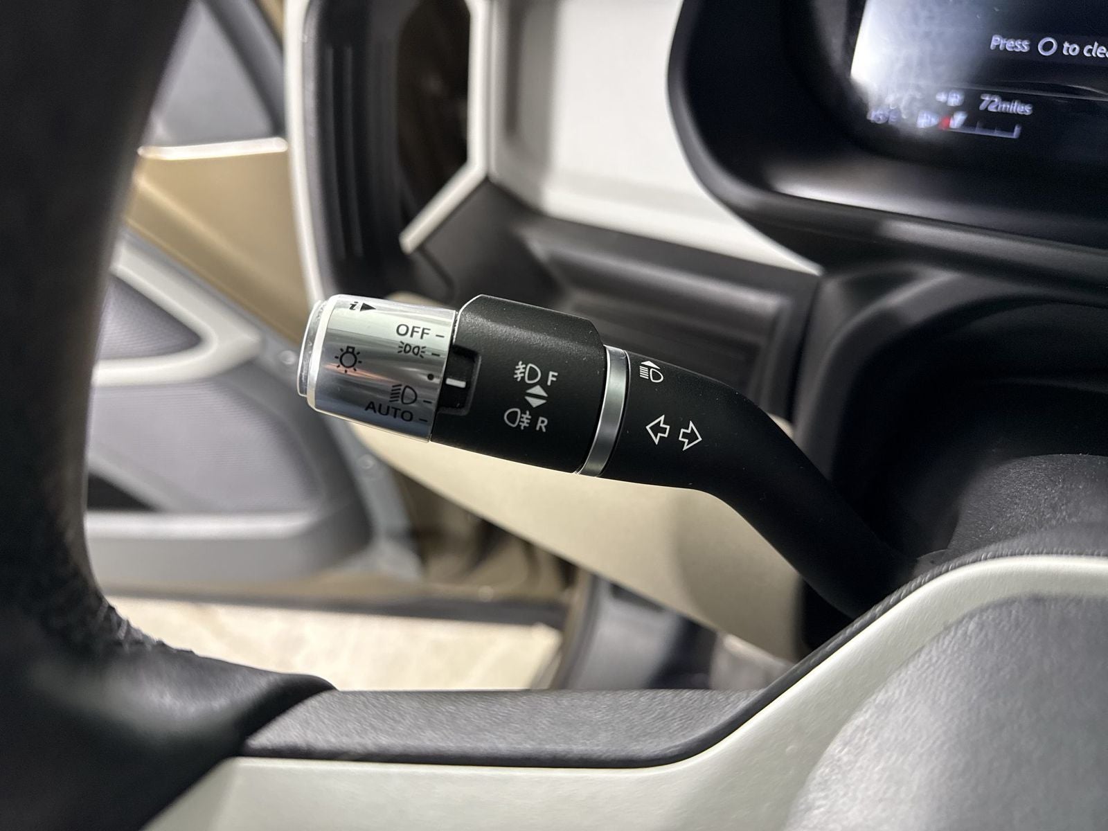 2021 Land Rover Defender 110 SE