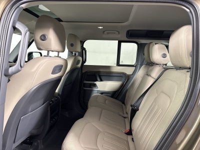 2021 Land Rover Defender 110 SE