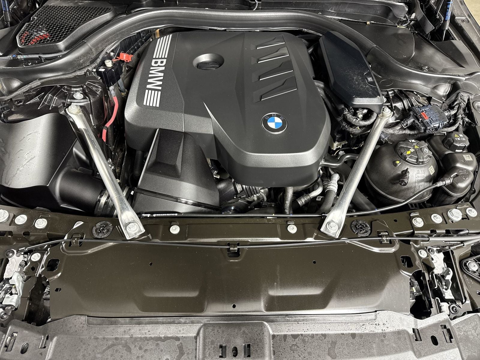 2025 BMW 5 Series 530i xDrive