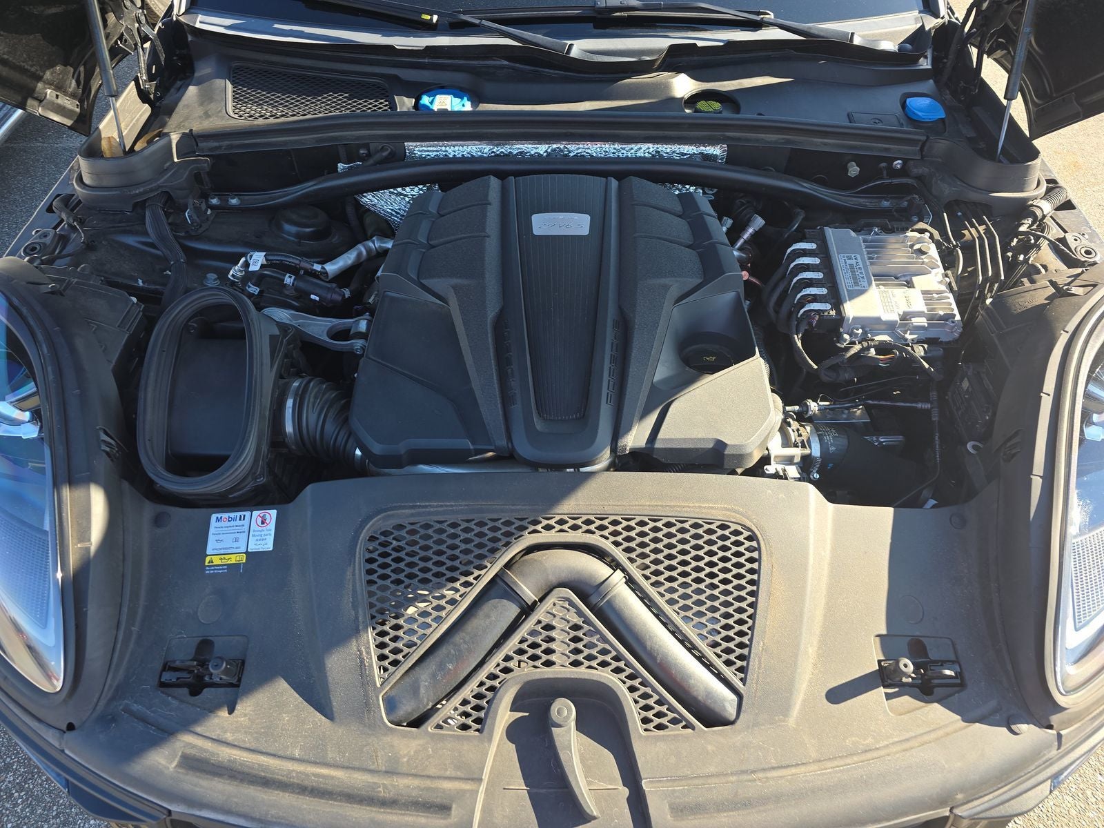 2022 Porsche Macan S