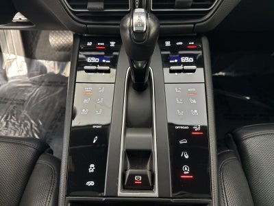 2022 Porsche Macan S