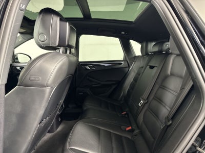 2022 Porsche Macan S