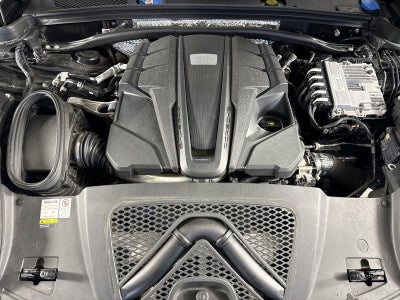 2022 Porsche Macan S