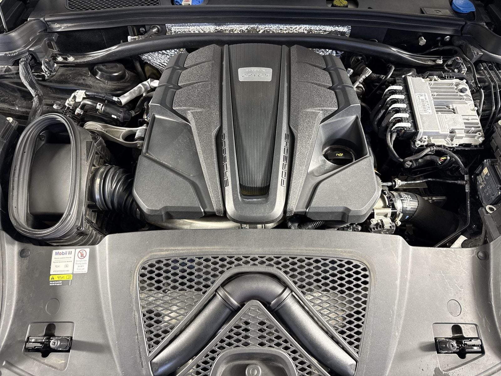 2022 Porsche Macan S