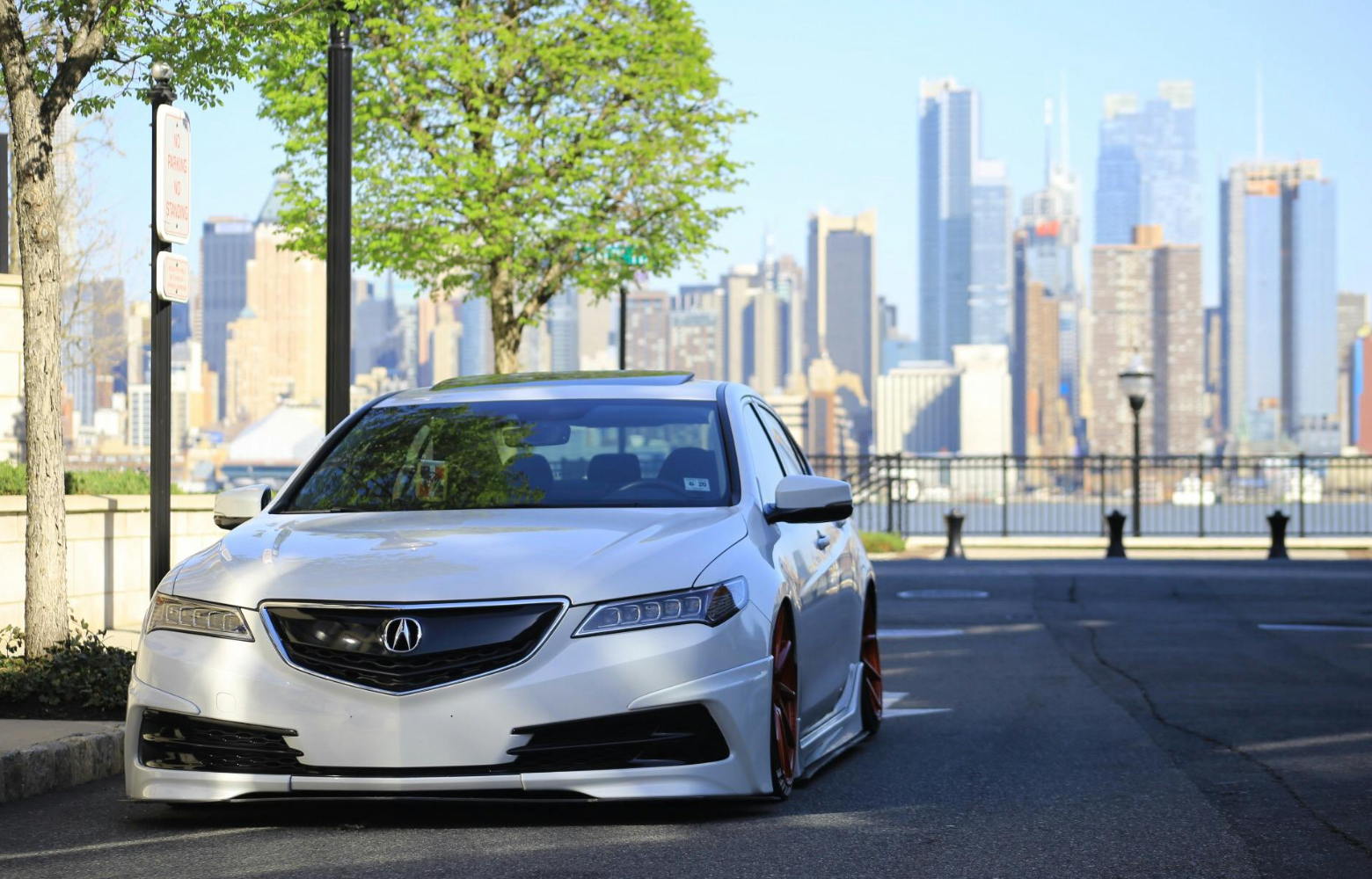 Shop at a Pre-Owned Acura Dealer Near Barrington, IL